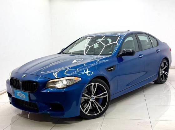 BMW M5 4.4 V8 32V GASOLINA 4P AUTOMÁTICO BMW M5 4.4 V8 32V GASOLINA 4P AUTOMÁTICO